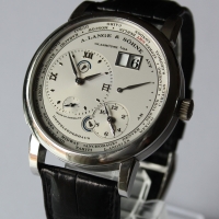 A. Lange & Söhne Lange 1 Zeitzone 950er Platin 116.025 Herrenuhr B&P