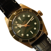 TUDOR Black Bay 58 18k / 750 Yellow Gold Green M79018V-0001 Full Set 2022 NOS