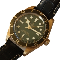 TUDOR Black Bay 58 18k / 750 Yellow Gold Green M79018V-0001 Full Set 2022 NOS