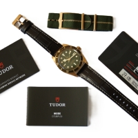 TUDOR Black Bay 58 18k / 750 Yellow Gold Green M79018V-0001 Full Set 2022 NOS