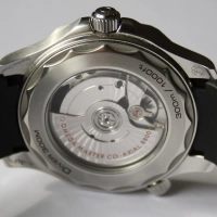 OMEGA Seamaster Diver 300m Weiß Co-Axial 42 mm Ref.: 210.32.42.20.04.001 FULLSET