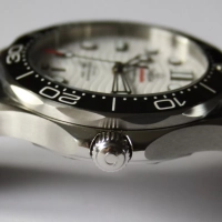 OMEGA Seamaster Diver 300m Weiß Co-Axial 42 mm Ref.: 210.32.42.20.04.001 FULLSET