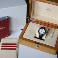 OMEGA Seamaster Diver 300m Weiß Co-Axial 42 mm Ref.: 210.32.42.20.04.001 FULLSET