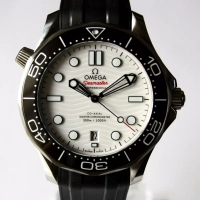 OMEGA Seamaster Diver 300m Weiß Co-Axial 42 mm Ref.: 210.32.42.20.04.001 FULLSET